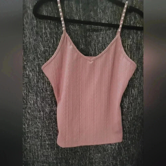 Pink textured tank top with pearl straps - Picture 1 of 4